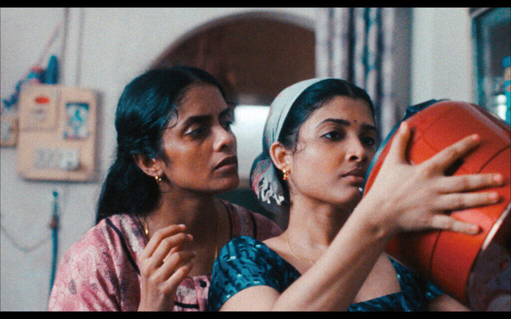 私たちが光と想うすべて